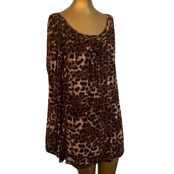 A Love Story Size 1x Lined Flowy Leopard Print Blouse Relaxed Sheer Flowy Arms - Picture 3 of 10